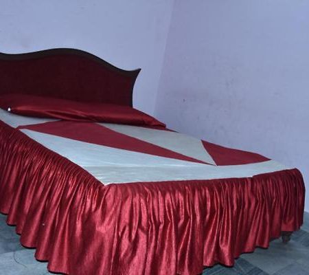 Hotel Sambit Palace Bhuvanesvar Kültér fotó