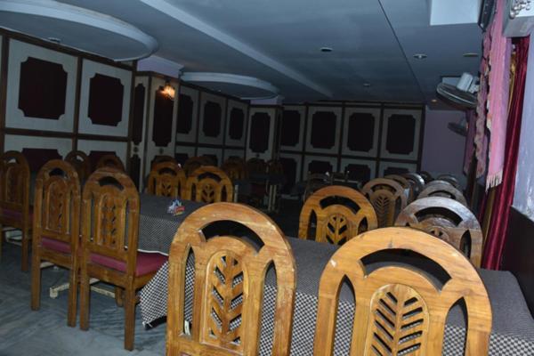 Hotel Sambit Palace Bhuvanesvar Kültér fotó